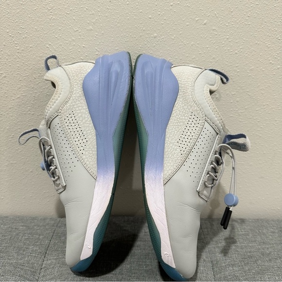 Clove “Grey Matter” Nursing Sneaker - Picture 13 of 15